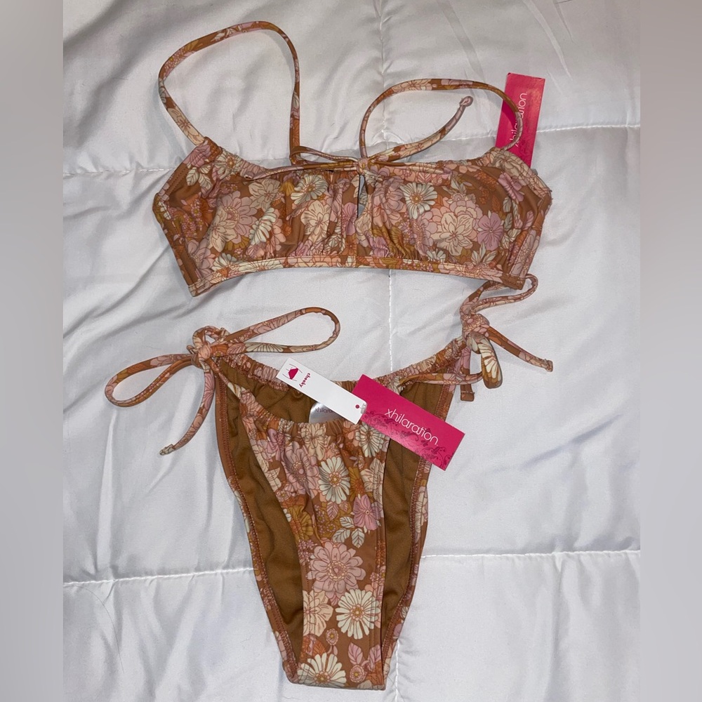 Xhilaration bikini 2 piece bathing suit with tags.